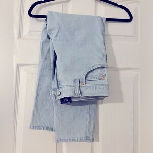Gap mom Jean high rise